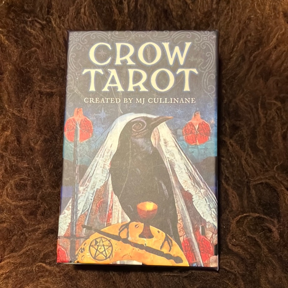 CROW TAROT DECK & GUIDEBOOK